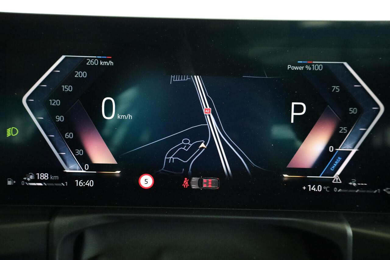 BMW 3-SERIE Touring 330e xDrive | M Sportpakket Pro | LED verlichting pakket | Panorama Dak | Trekhaak