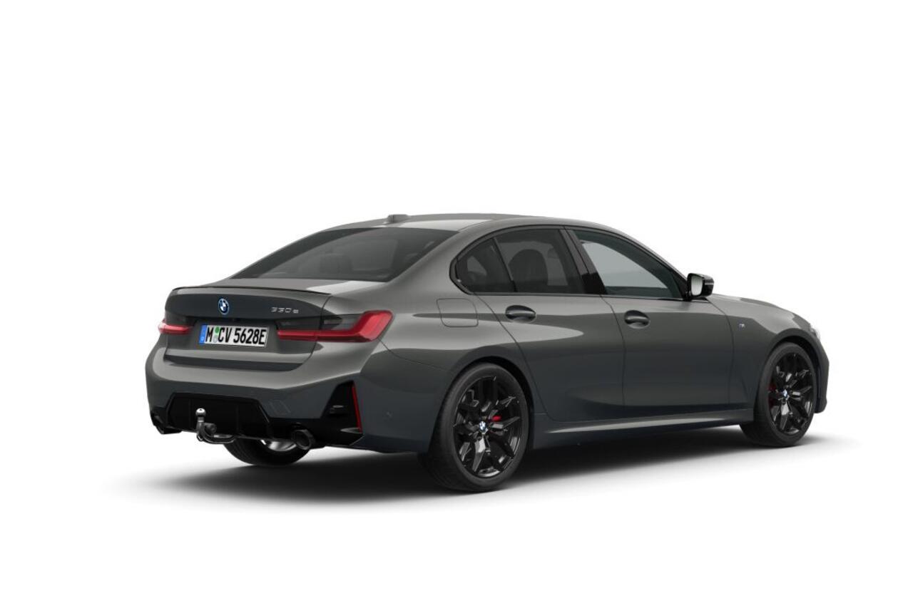 BMW 3-SERIE Sedan 330e | M Sport Pro | Innovation Pack | Comfort Pack | Trekhaak