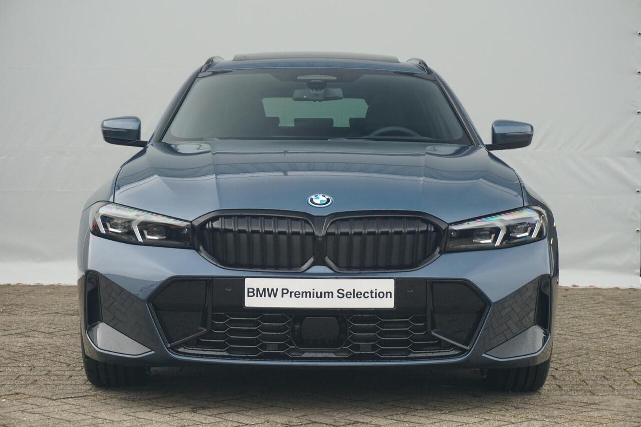 BMW 3-SERIE Touring 330e M Sportpakket Pro 19'' / Harman Kardon / Panoramadak / Driving Assistant Professional