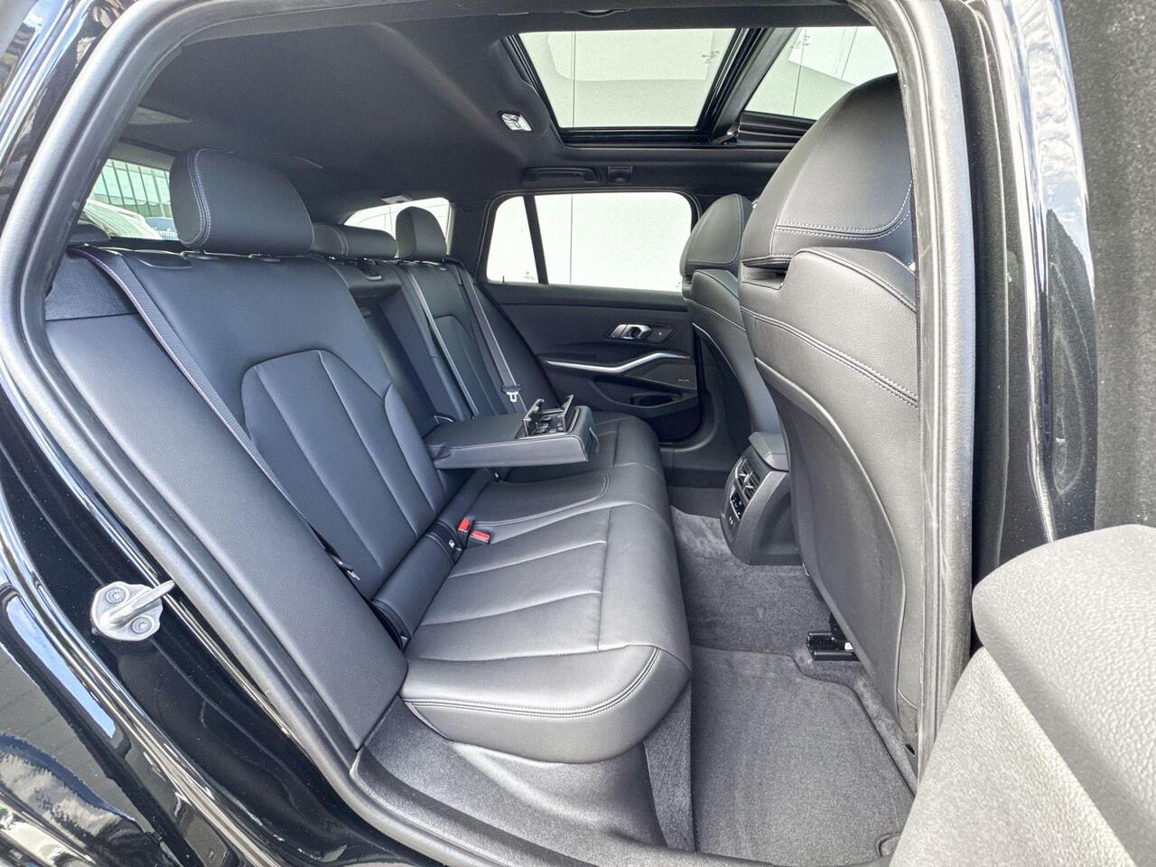 BMW 3-SERIE Touring 330e M-Sport / Apple Carplay / Panoramadak / Driving Assistant