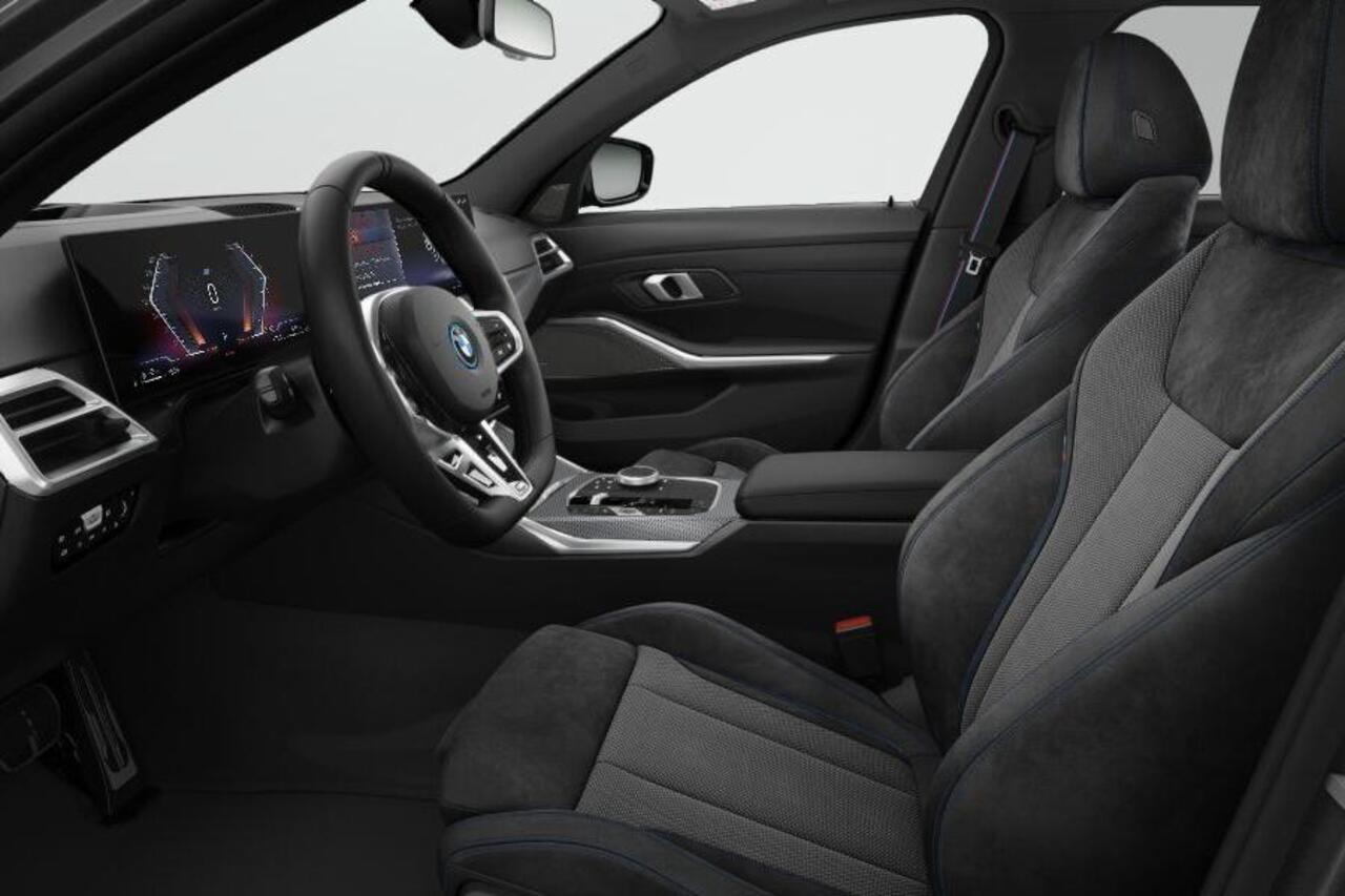 BMW 3-SERIE Touring 330e xDrive Innovation Pack M Sportpakket Pro Aut.