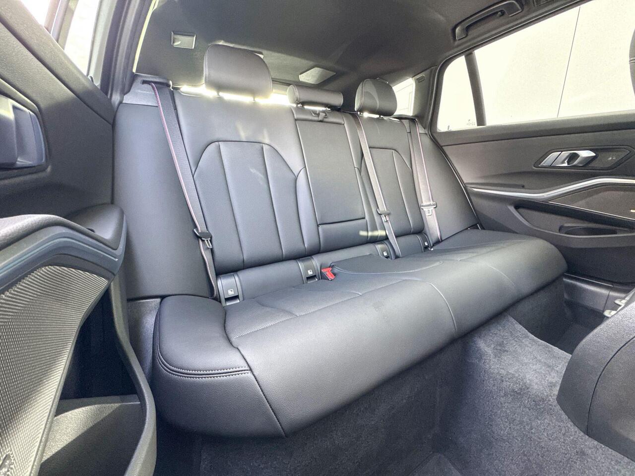 BMW 3-SERIE Touring 330e | M Sport Pro | Innovation Pack | Comfort Pack