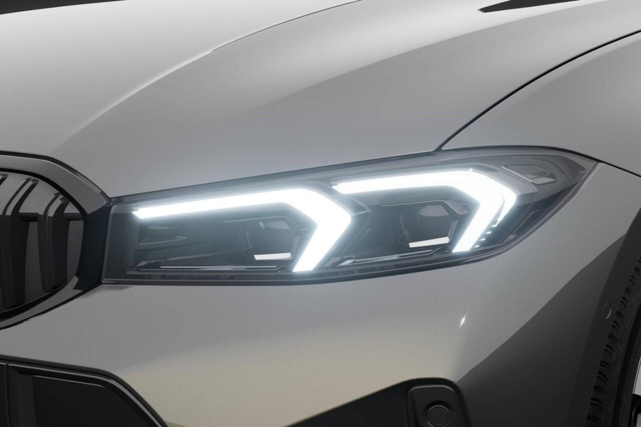 BMW 3-SERIE Sedan 330e | M Sport Pro | Comfort Pack | Elektrisch bediend glazen schuif-/kanteldak | Active Cruise Control