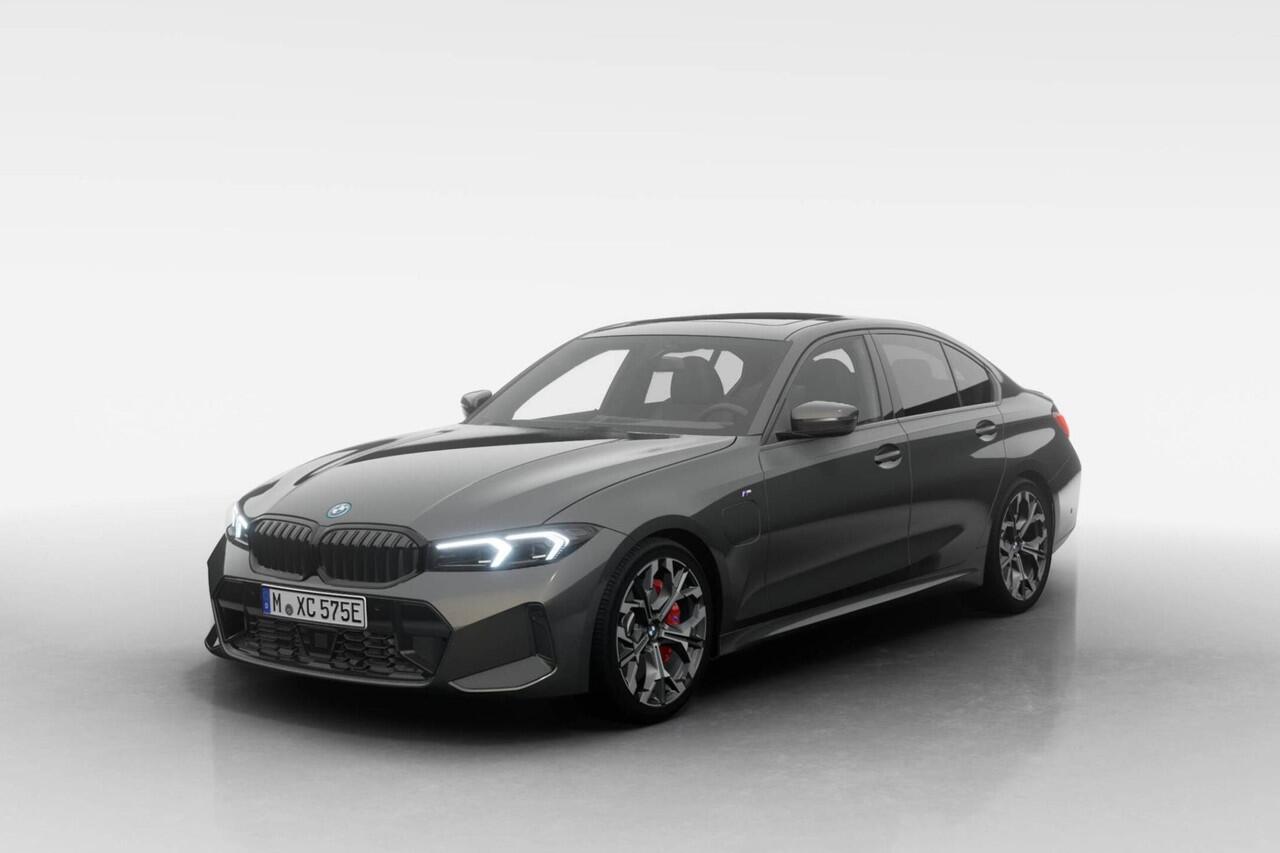 BMW 3-SERIE Sedan 330e | M Sport Pro | Comfort Pack | Elektrisch bediend glazen schuif-/kanteldak | Active Cruise Control