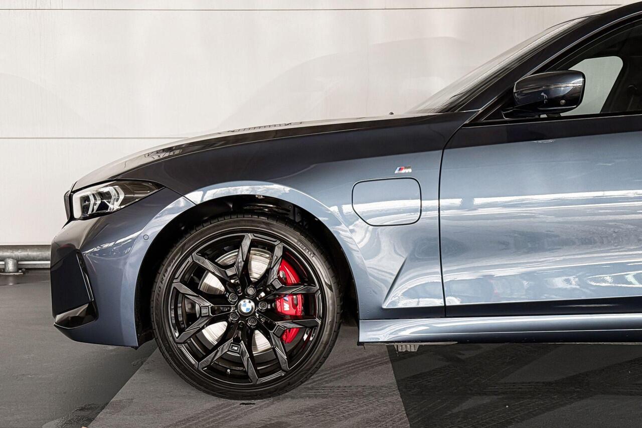 BMW 3-SERIE Sedan 330e