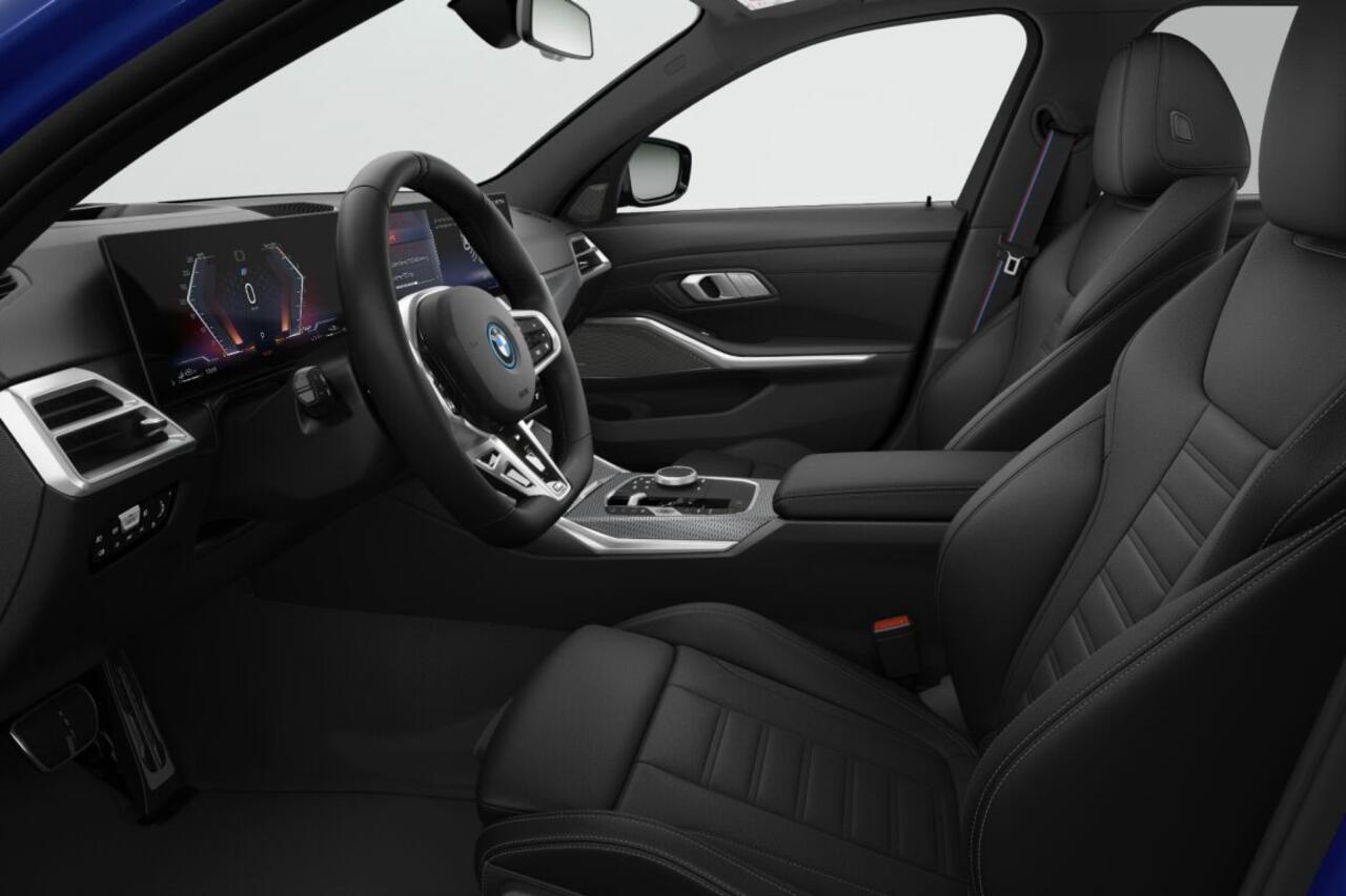 BMW 3-SERIE Touring 330e M Sport Edition | M Sportpakket Pro | Innovation Pack | Comfort Pack | Trekhaak