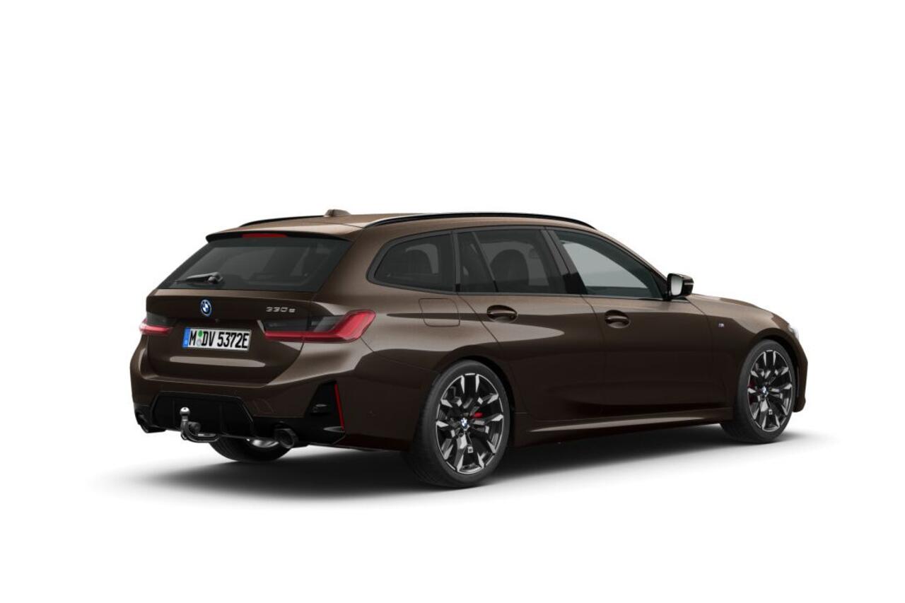 BMW 3-SERIE Touring 330e M Sport Edition | M Sportpakket Pro | Innovation Pack | Comfort Pack | Trekhaak