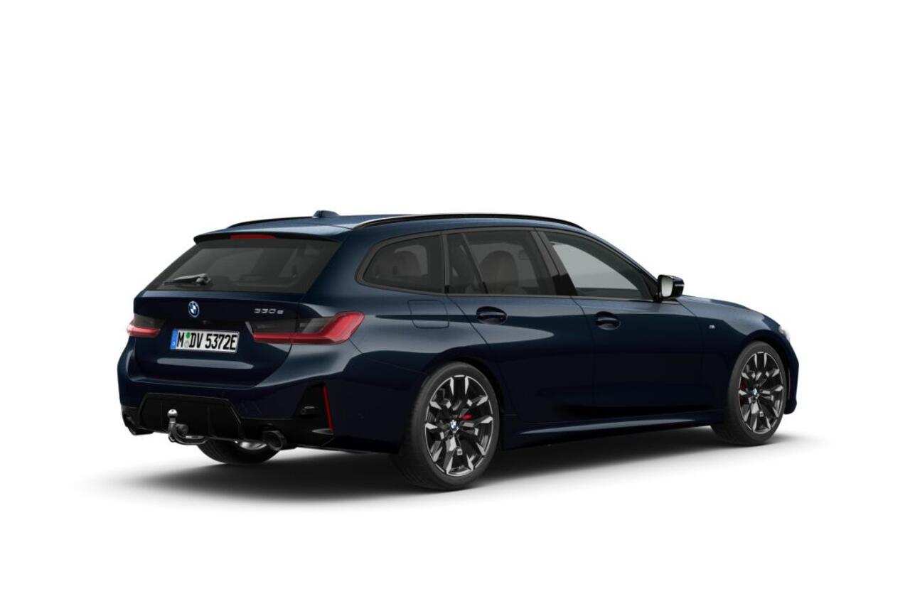 BMW 3-SERIE Touring 330e M Sport Edition | M Sportpakket Pro | Innovation Pack | Comfort Pack | Trekhaak