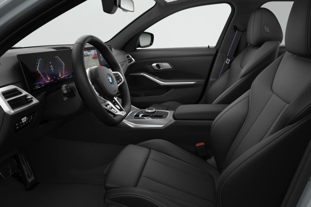 BMW 3-SERIE Touring 330e M Sport Edition | M Sportpakket Pro | Comfort Pack