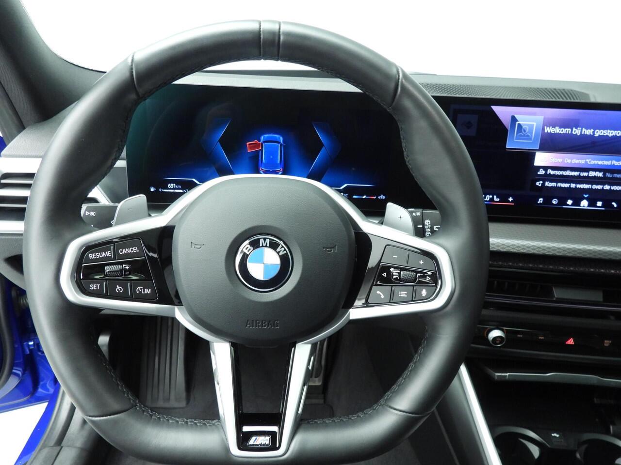 BMW 3-SERIE Touring 330i xDrive | M-Sportpakket | LED | Leder | HUD | Schuifdak | Trekhaak | Stoelverwarming | Keyles go | DAB | Alu 19 inch