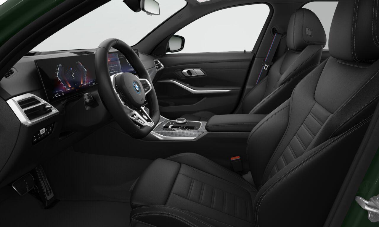 BMW 3-SERIE Touring 330e Individual Lak | M Sportpakket Pro | Innovation Pack | Comfort Pack | Trekhaak | Panoramadak