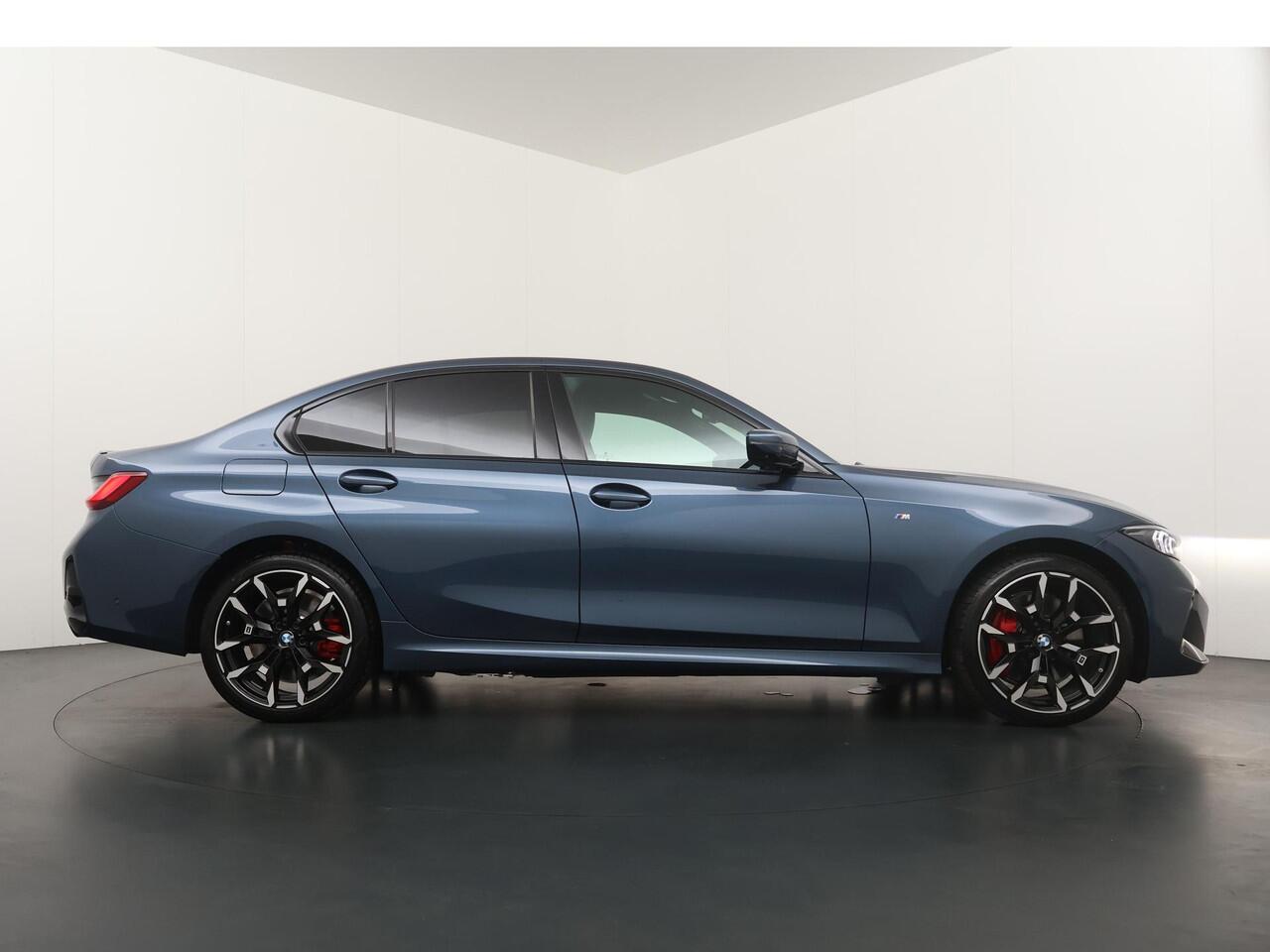 BMW 3-SERIE 330e | M-Sport pakket | Panoramadak | Adaptive Cruise | HiFi | Comfort Access | Ekris Selection