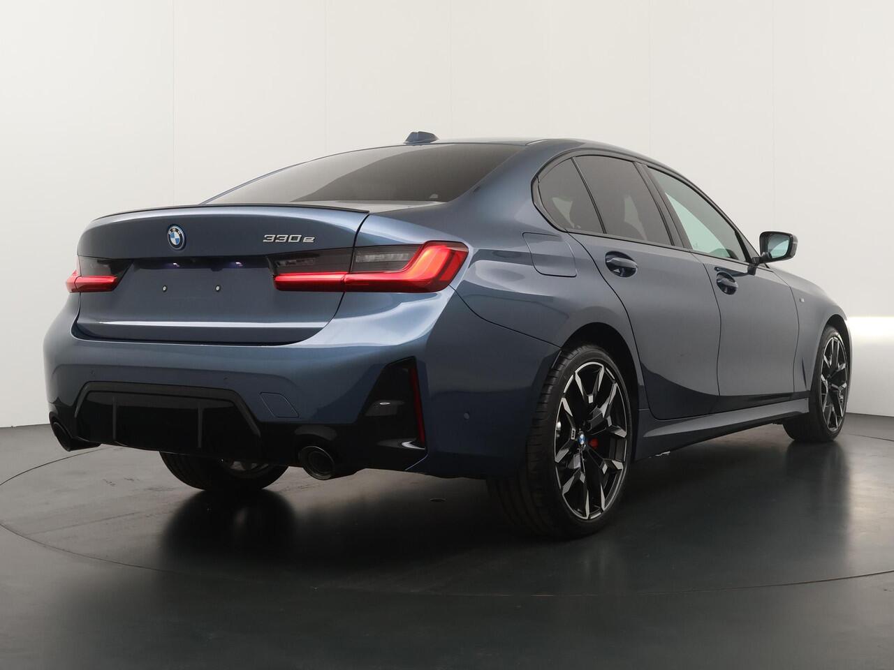 BMW 3-SERIE 330e | M-Sport pakket | Panoramadak | Adaptive Cruise | HiFi | Comfort Access | Ekris Selection