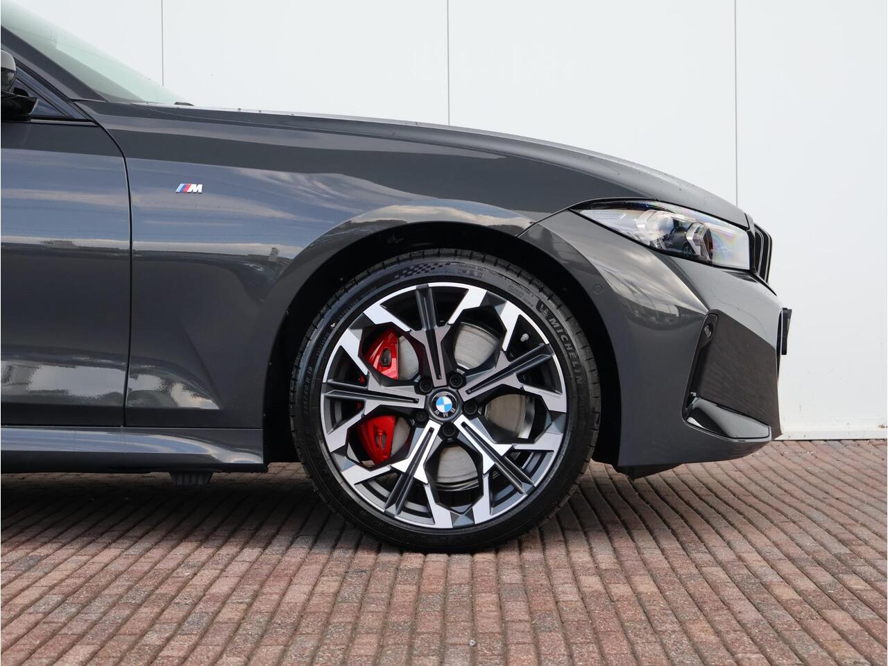 BMW 3-SERIE Touring 330e M Sportpakket Pro/ Stuurwiel verwarmd/ Comfort Access/ panoramadak/ Stoelverwarming/ Elektrische Trekhaak/ Active Cruise Control | Ekris Selection