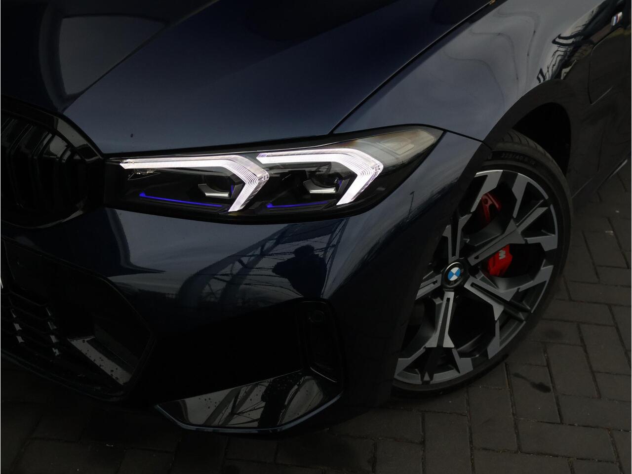 BMW 3-SERIE Touring 330e M Sportpakket Pro/ Stuurwiel verwarming/ Comfort Access/ Elektrische Trekhaak/ panoramadak/ Sportstoelen/ Stoelverwarming/ Active Cruise Control/ Harman Kardon / Ekris Selection