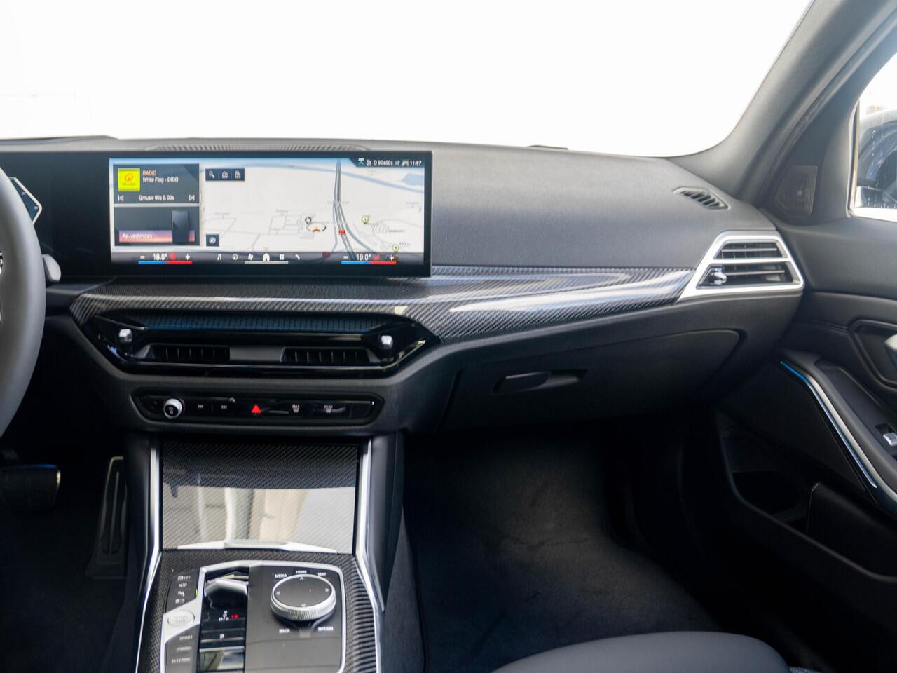 BMW 3-SERIE Touring 330e | M Sportpakket Pro | Innovation Pack | Verwarmd Stuurwiel | Comfort Access | Panoramadak | Stoelverwarming | Harman Kardon | Trekhaak | Ekris Selection