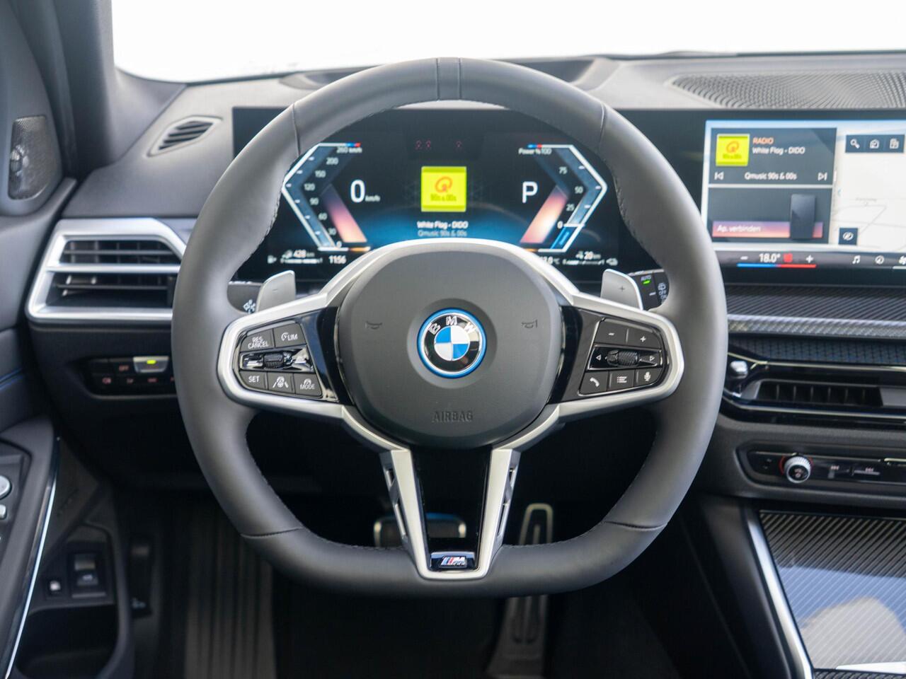 BMW 3-SERIE Touring 330e | M Sportpakket Pro | Innovation Pack | Verwarmd Stuurwiel | Comfort Access | Panoramadak | Stoelverwarming | Harman Kardon | Trekhaak | Ekris Selection