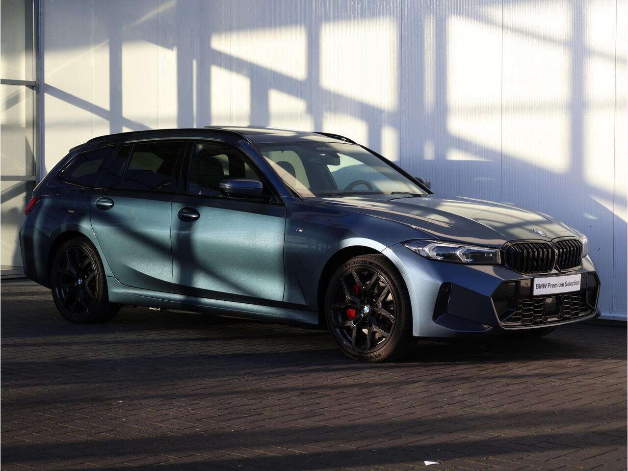 BMW 3-SERIE Touring 330e M Sportpakket Pro | Stuurwiel Verwarming | Comfort Access | Elektrische Trekhaak | Panoramadak | Driving Assistant Professional | Stoelverwarming | Harman-Kardon | Ekris Selection