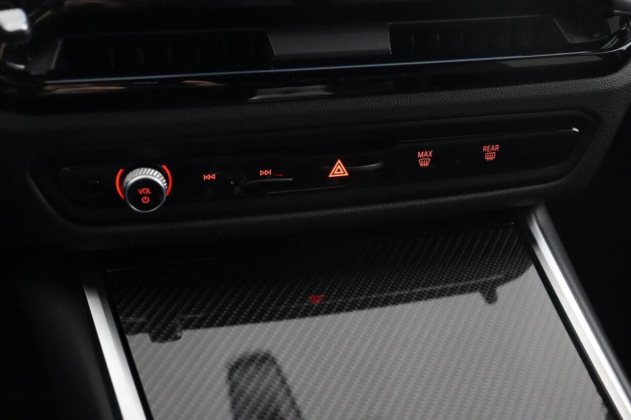 BMW 3-SERIE Touring 330e M Sportpakket | Comfort Access | Harman Kardon | Achteruitrijcamera