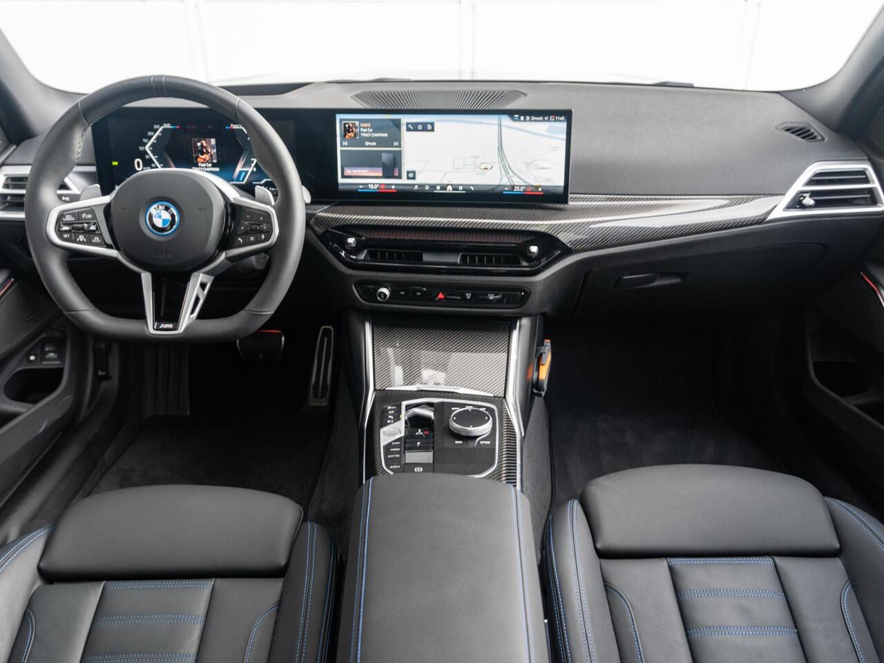 BMW 3-SERIE Touring 330e | M Sportpakket Pro | Innovation Pack | Verwarmd Stuurwiel | Comfort Access | Panoramadak | Stoelverwarming | Harman Kardon | Trekhaak | Ekris Selection