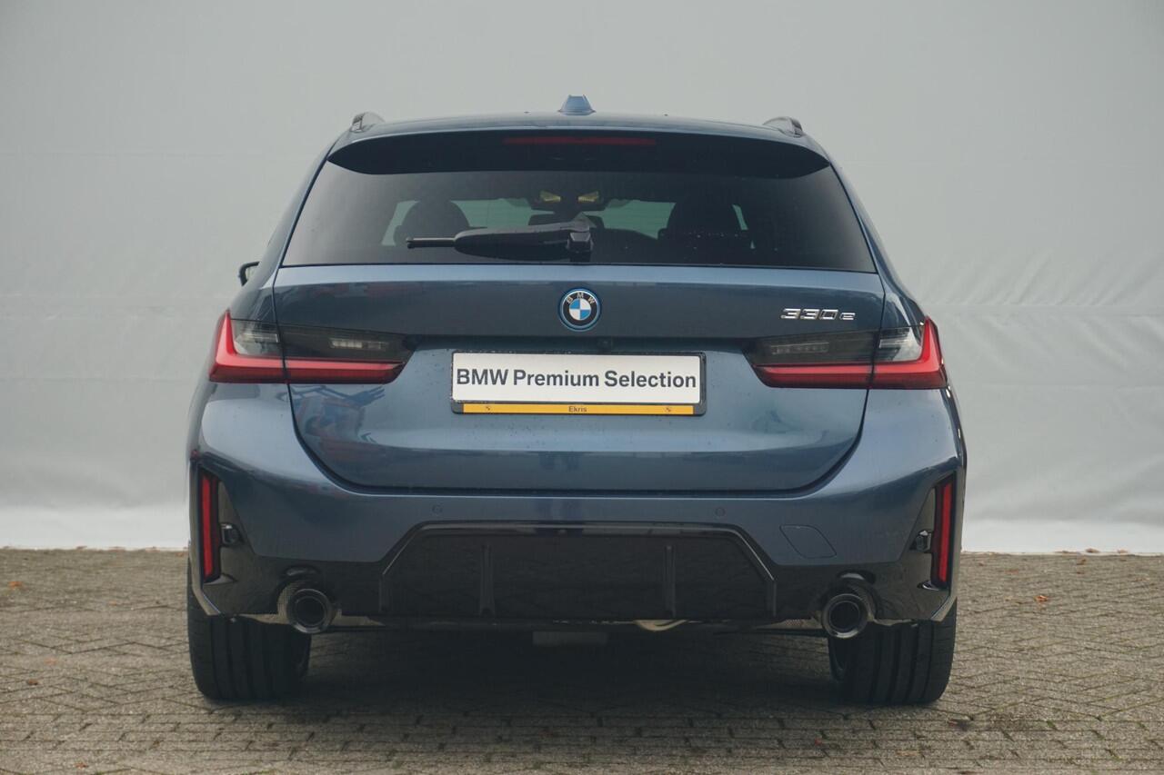 BMW 3-SERIE Touring 330e M Sportpakket Pro 19'' / Harman Kardon / Panoramadak / Driving Assistant Professional / Ekris Selection