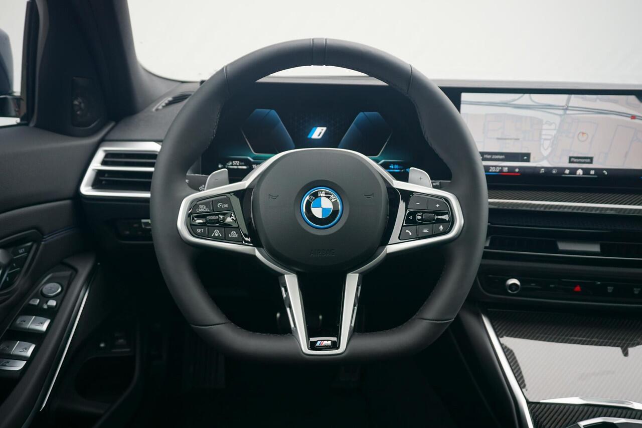 BMW 3-SERIE Touring 330e M Sportpakket Pro 19'' / Harman Kardon / Panoramadak / Driving Assistant Professional / Ekris Selection