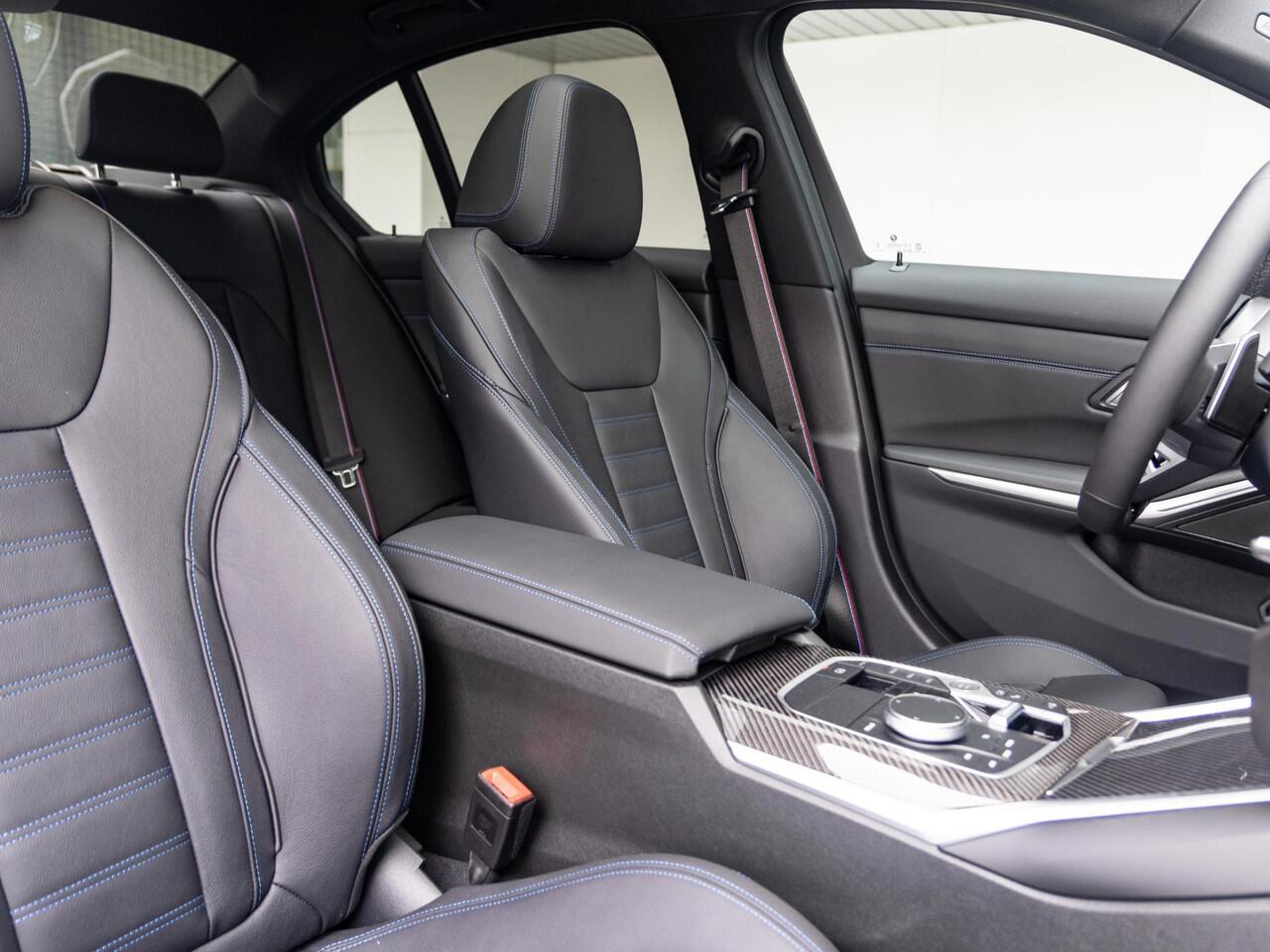 BMW 3-SERIE Sedan 330e | M Sportpakket Pro | Verwarmd Stuurwiel | Comfort Access | Achteruitrijcamera | Schuif-/kanteldak | Stoelverwarming | Harman Kardon | Trekhaak | Ekris Selection