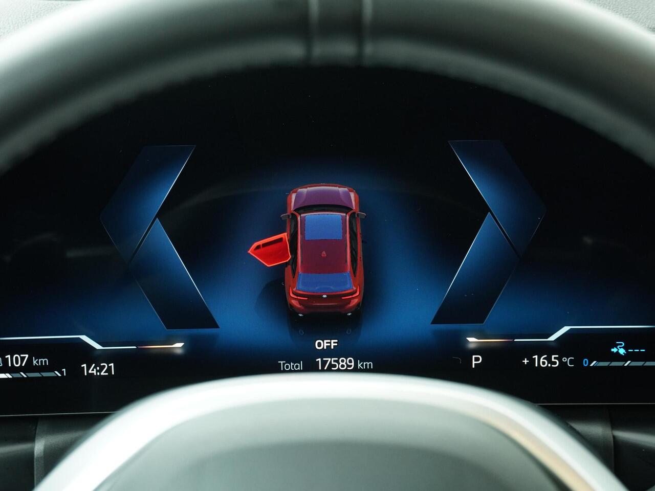 BMW 3-SERIE Touring 330e xDrive | M-Sport Pro | Head-Up | Adaptive Cruise | Trekhaak | Panoramadak | HiFi