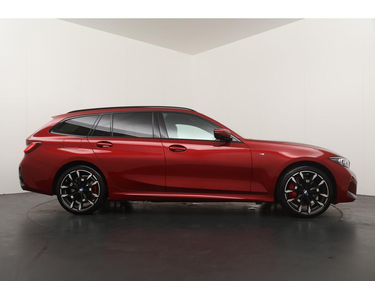 BMW 3-SERIE Touring 330e xDrive | M-Sport Pro | Head-Up | Adaptive Cruise | Trekhaak | Panoramadak | HiFi