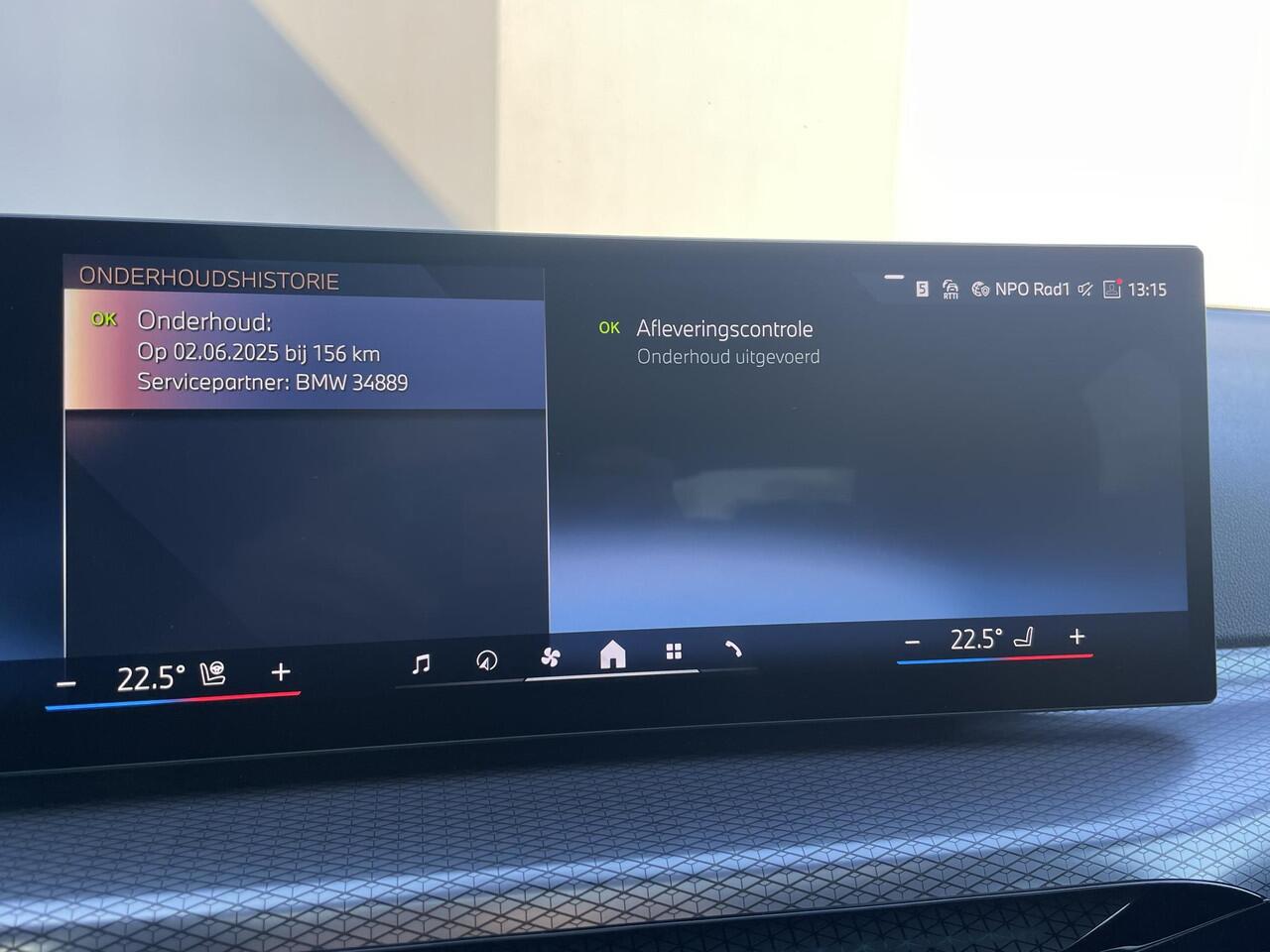 BMW 3-SERIE 330e M-Sport / Fabrieksgarantie t/m 6-2028 / Elektrische Trekhaak (1500 KG) / Adaptieve Cruise Control / Stoel-/Stuurverwarming / Brooklyn Grau / Sportstoelen / Apple Carplay/Android auto / Schuif-/kanteldak /