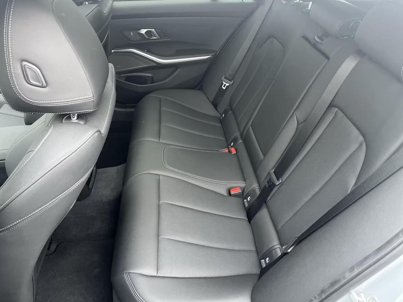 BMW 3-SERIE Touring 330e xDrive