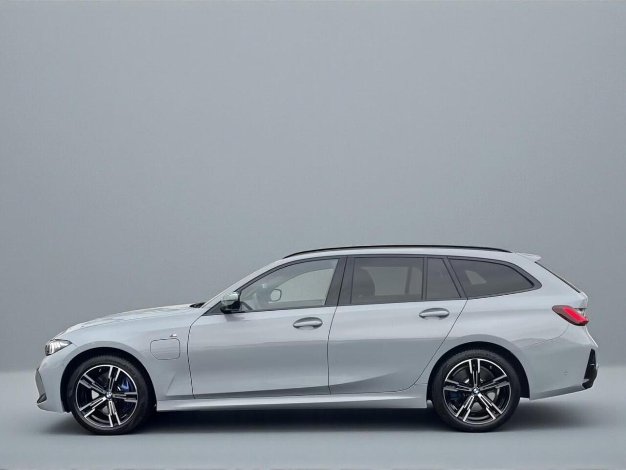 BMW 3-SERIE Touring 330e xDrive
