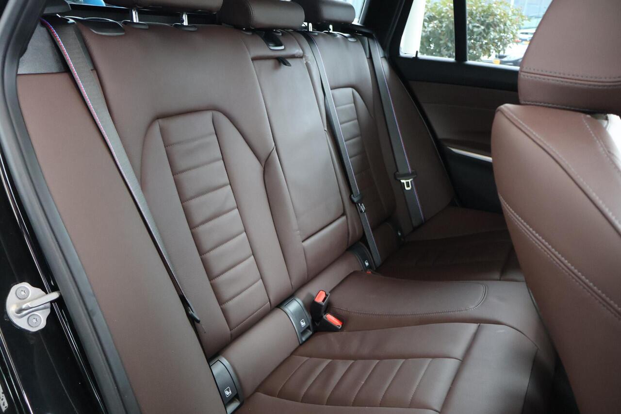 BMW 3-SERIE Touring 320i | M Sportpakket Pro | Comfort Pack | Driving Assistant | Innovation Pack | Trekhaak