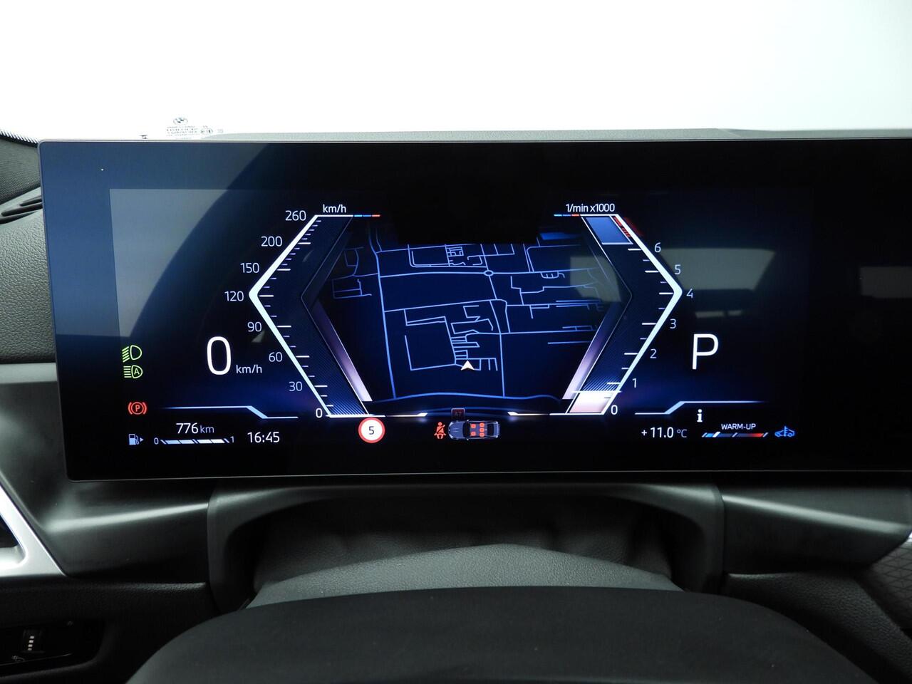 BMW 3-SERIE Sedan 320i | M-Sportpakket | LED | Leder | Navigatie | Schuifdak | Stoelverwarming | Sportstoelen | DAB | Alu 19 inch