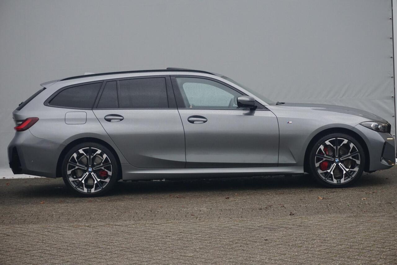 BMW 3-SERIE Touring 330e M Sportpakket Pro 19'' / Panoramadak / Harman Kardon / Driving Assistant Professional / Elektrisch verstelbare stoelen / Trekhaak / Ekris Selection