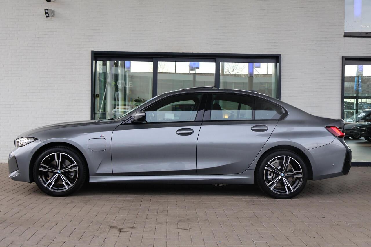 BMW 3-SERIE 330e | M Sportpakket | Comfort Pack | Panorama Dak