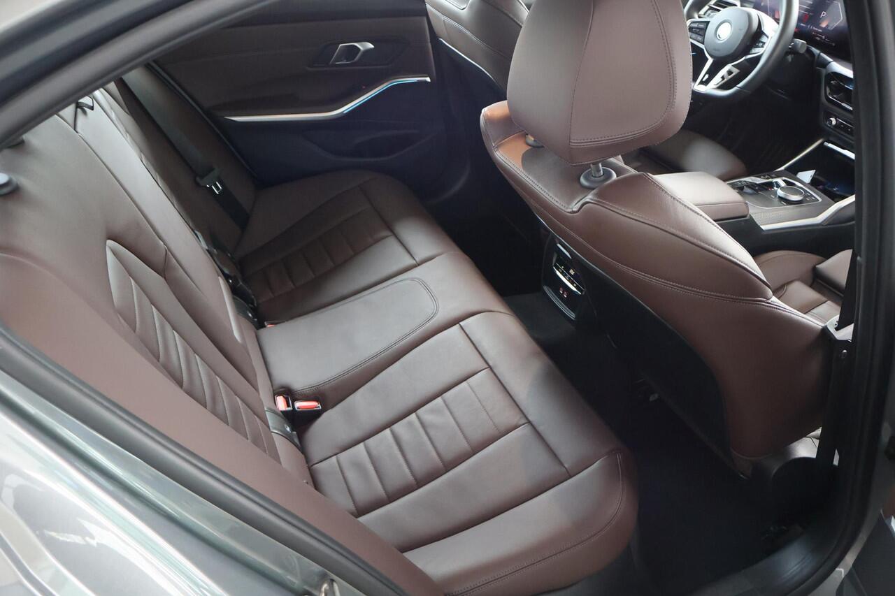 BMW 3-SERIE 330e | M Sportpakket | Comfort Pack | Panorama Dak