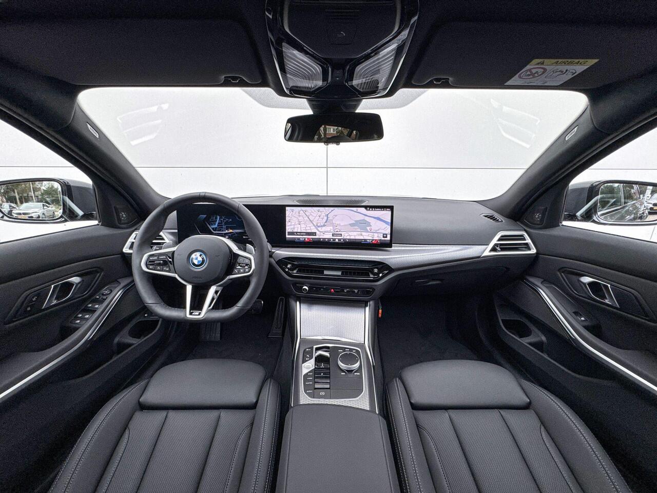 BMW 3-SERIE Touring 330e