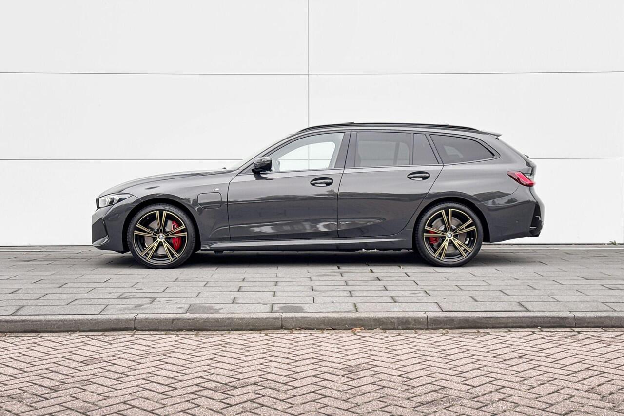 BMW 3-SERIE Touring 330e