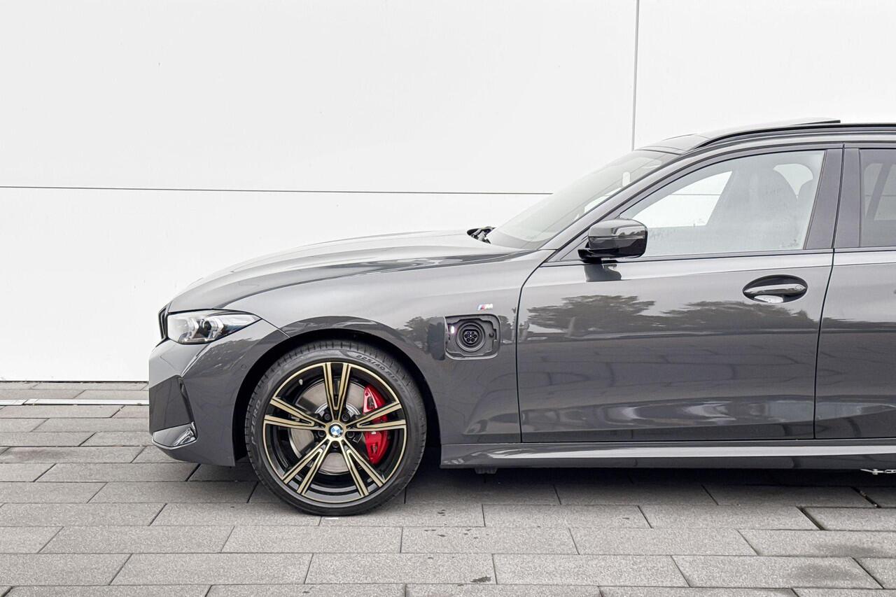 BMW 3-SERIE Touring 330e