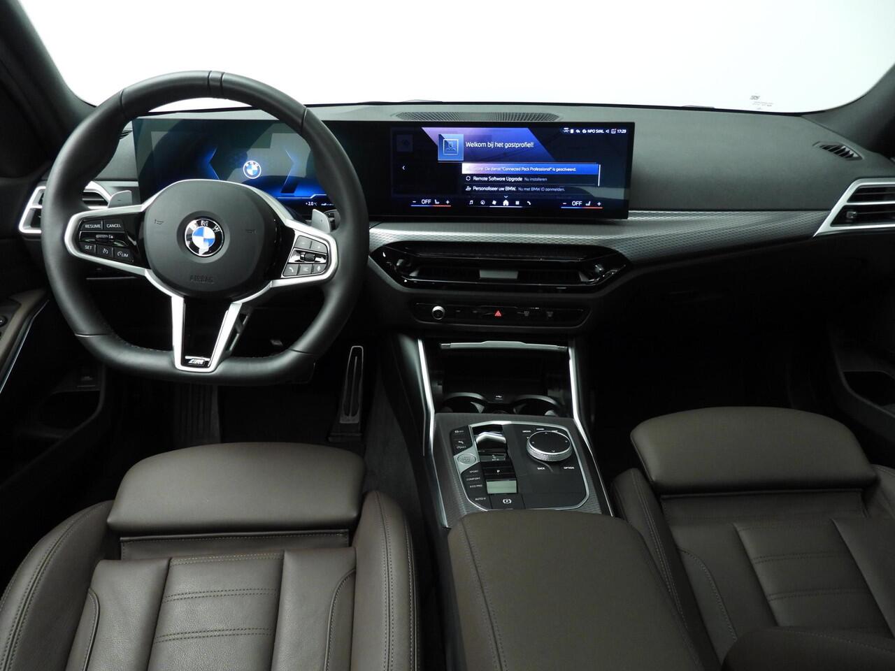 BMW 3-SERIE Touring 320i | M-Sportpakket | LED | Leder | Navigatie | Schuifdak | Trekhaak | Stoelverwarming | DAB | Alu 19 inch