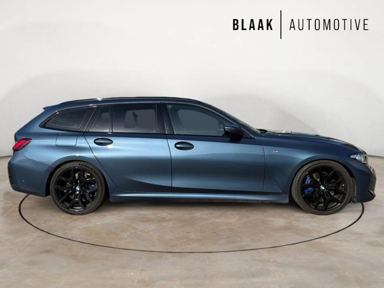BMW 3-SERIE 330e | M-Sport | pano innovation | elektrische trekhaak | head-up