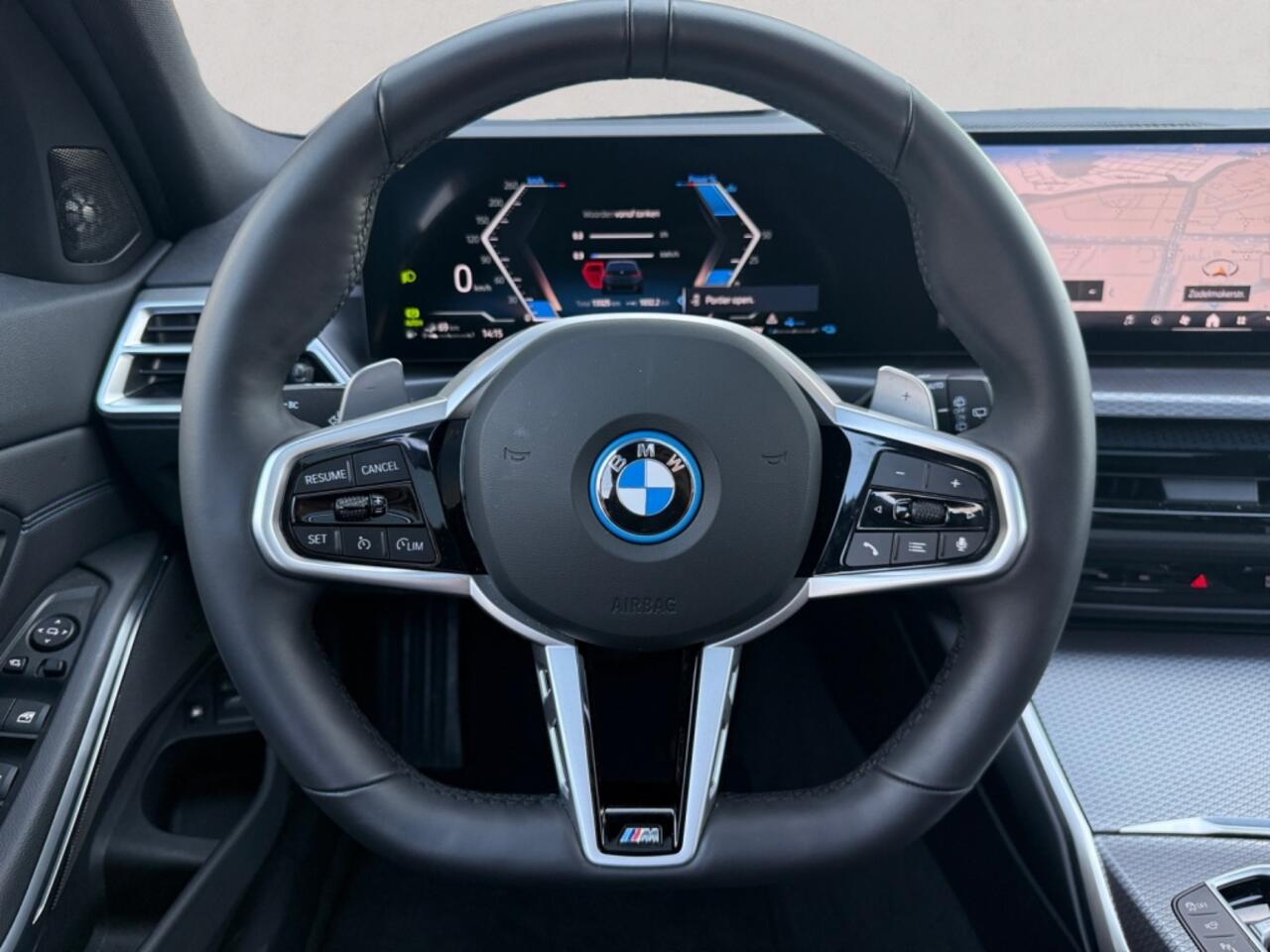 BMW 3-SERIE 330e | M-Sport | pano innovation | elektrische trekhaak | head-up