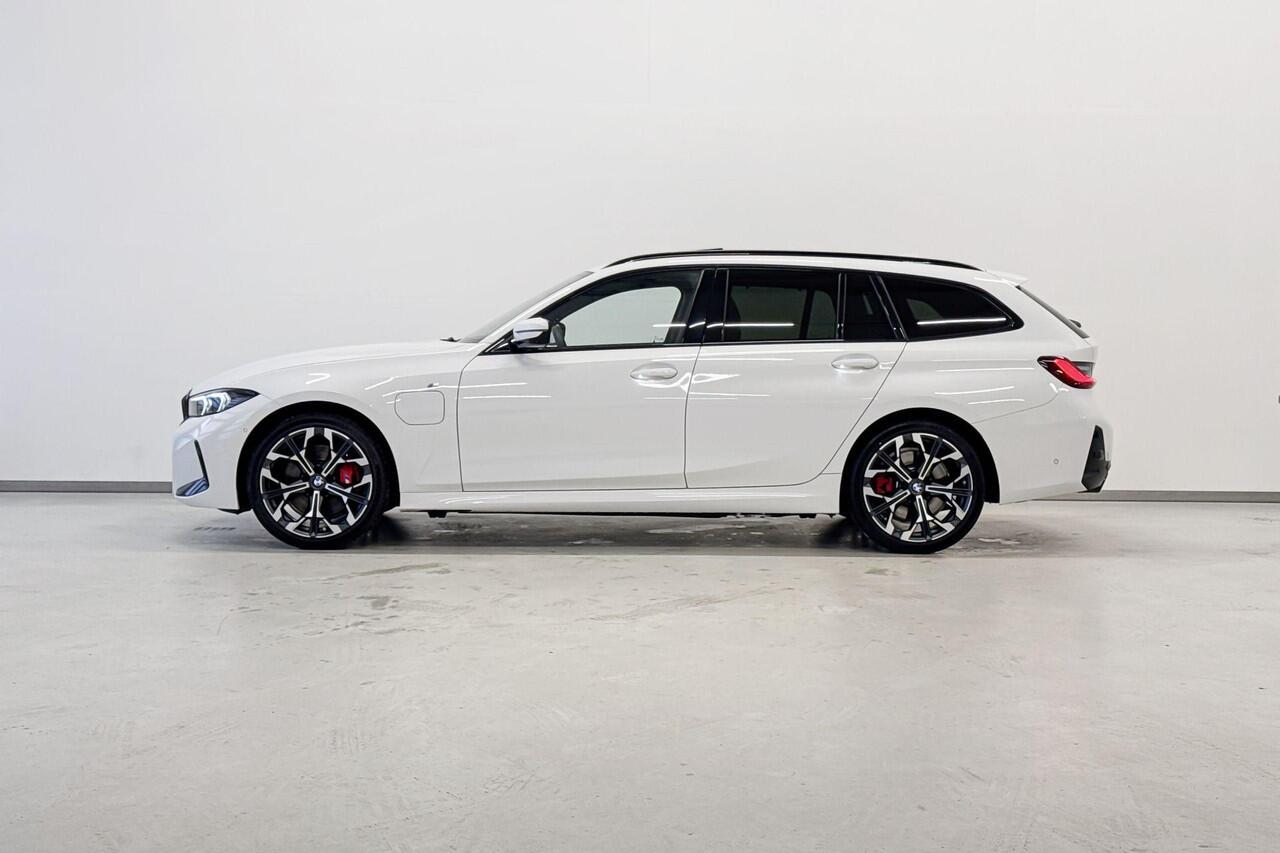 BMW 3-SERIE Touring 330e Innovation Pack M Sportpakket Pro Aut.