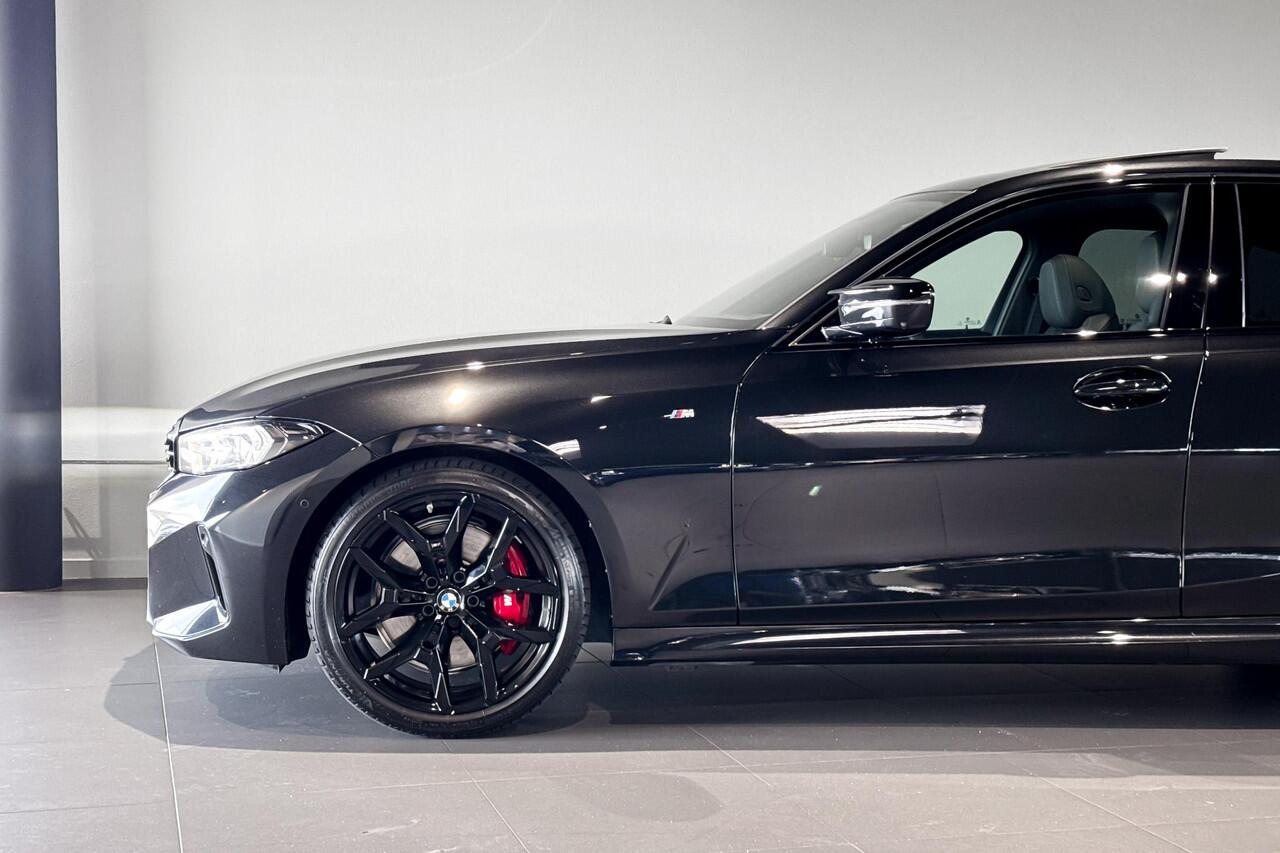 BMW 3-SERIE Sedan M340i xDrive | Glazen Schuif-/kanteldak | Stoelverwarming | Harman Kardon |