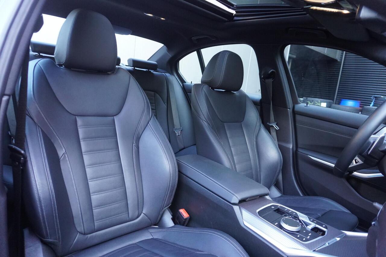 BMW 3-SERIE Sedan 318i M Sportpakket | Comfort Pack | Elektrisch bediend glazen schuif-/kanteldak | Achteruitrijcamera | Elektrisch verwarmde voorstoelen