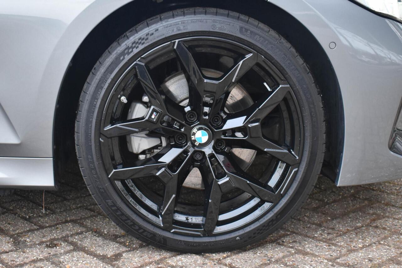 BMW 3-SERIE Touring 330e M-Sport Leder Navi Camera HiFi ACC Head Up St