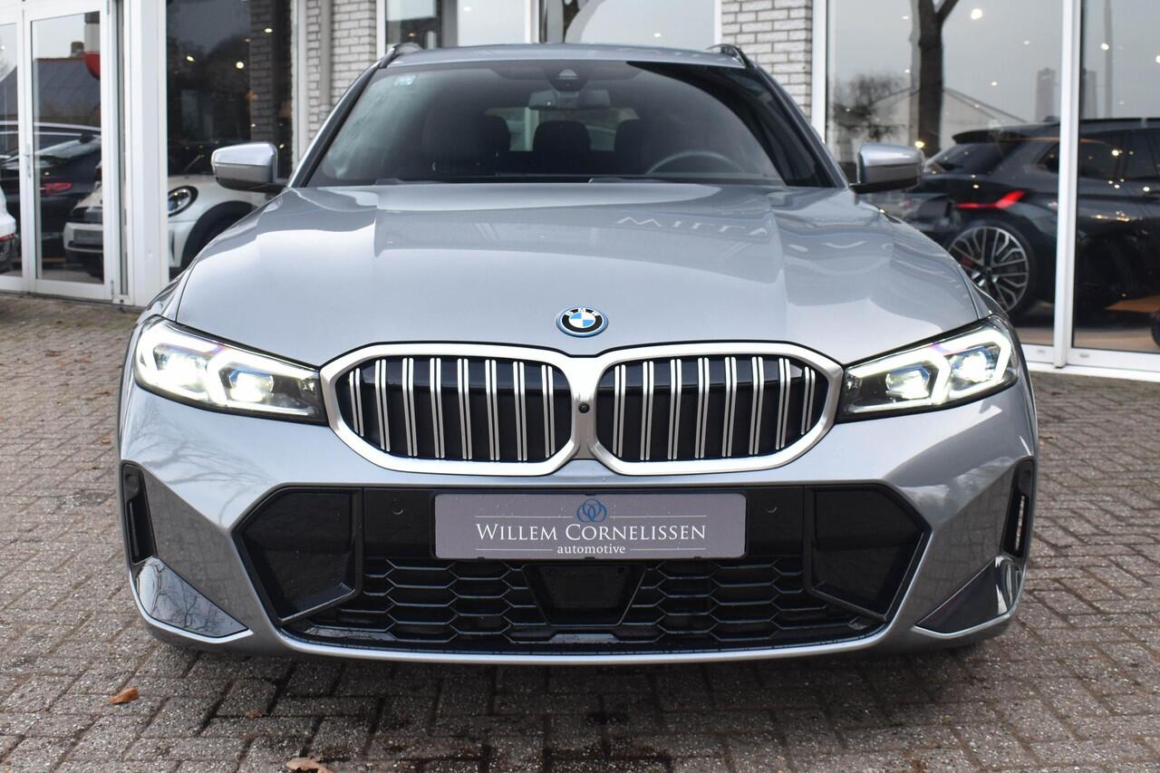 BMW 3-SERIE Touring 330e M-Sport Leder Navi Camera HiFi ACC Head Up St