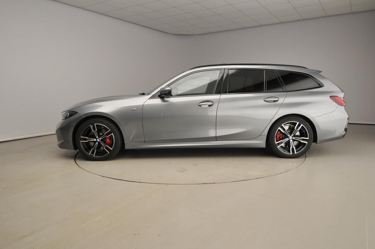 BMW 3-SERIE Touring 318i | M-Sportpakket | LED | Leder | HUD | Schuifdak | Trekhaak | Stoelverwarming | Keyles go | DAB | Alu 18 inch