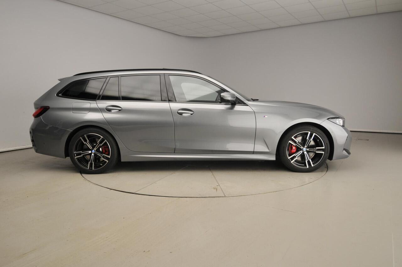 BMW 3-SERIE Touring 318i | M-Sportpakket | LED | Leder | HUD | Schuifdak | Trekhaak | Stoelverwarming | Keyles go | DAB | Alu 18 inch
